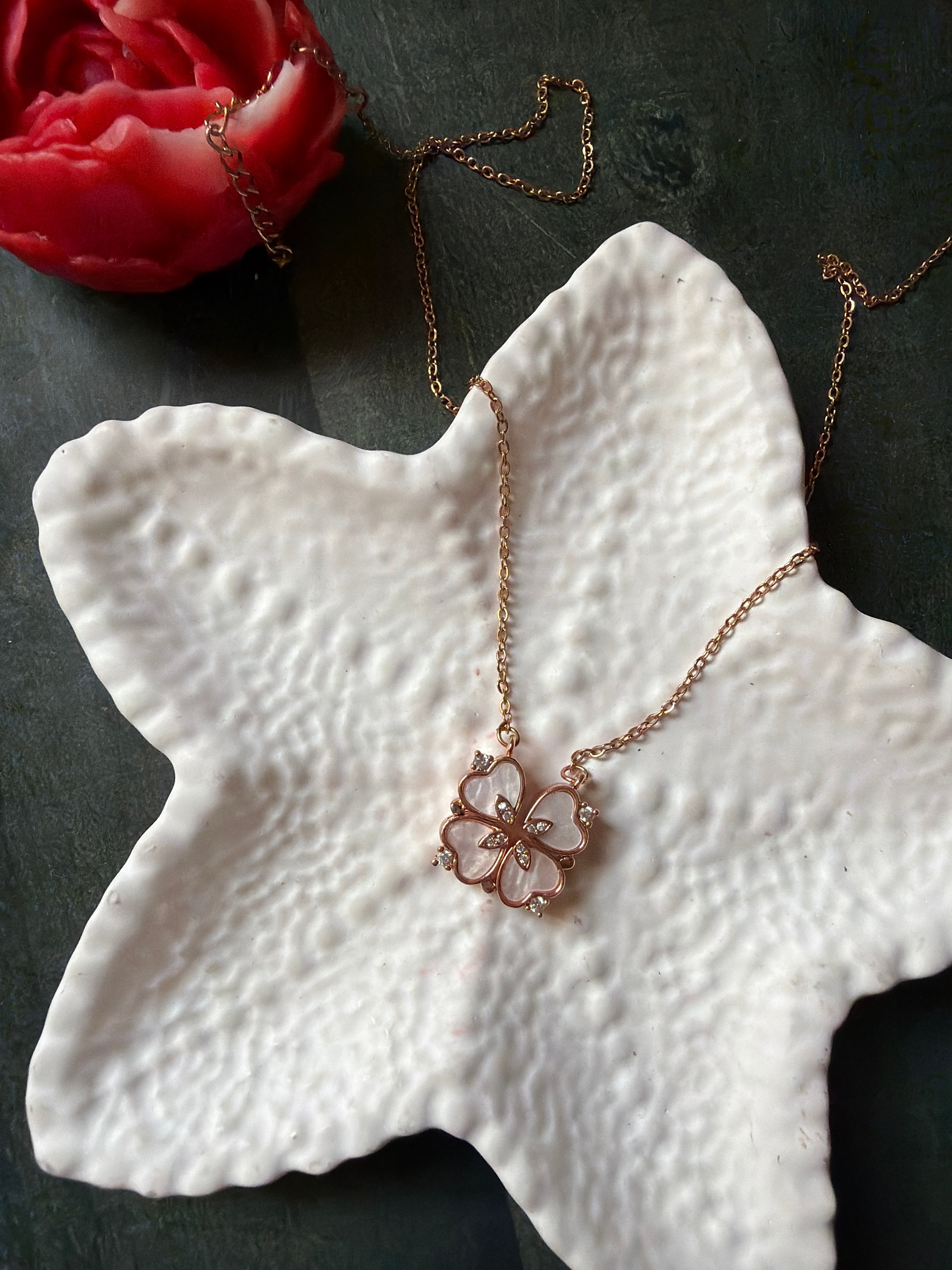 Floral Heart Folding Necklace