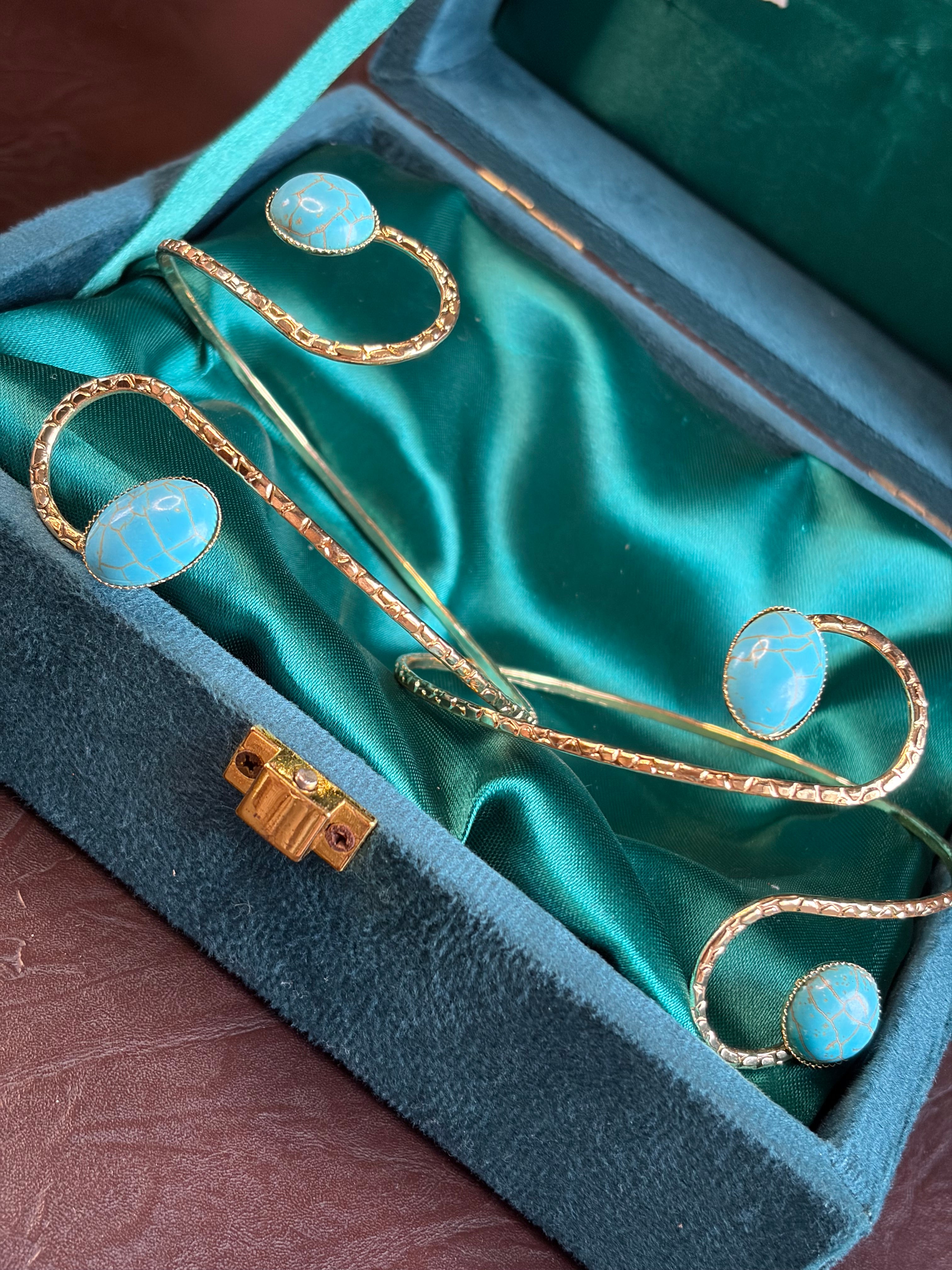 Aqua Halo Cuff