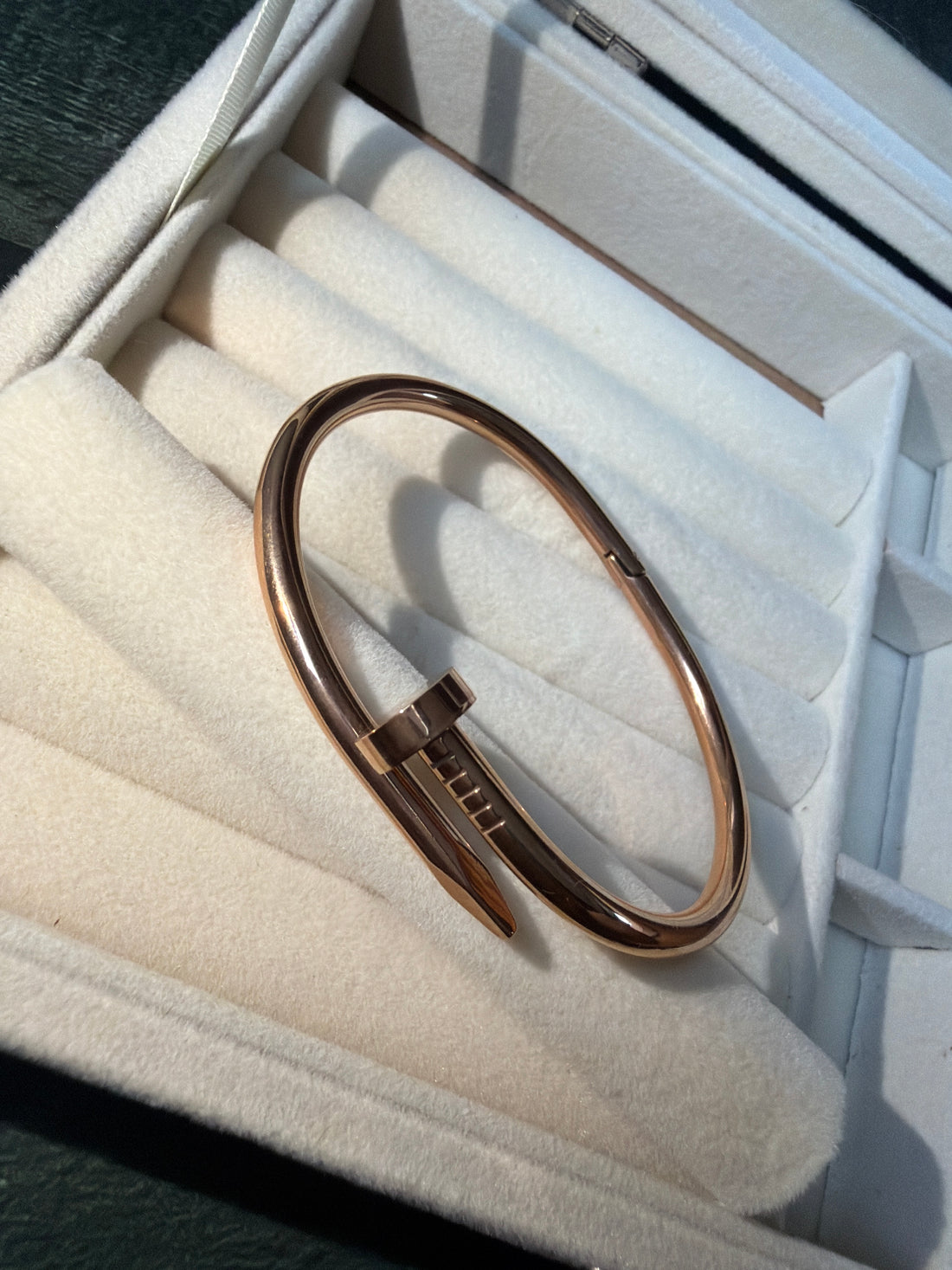 Classy Twist Bracelet
