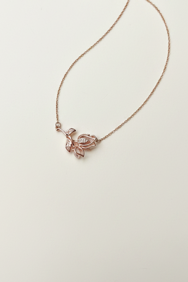 Rose Necklace