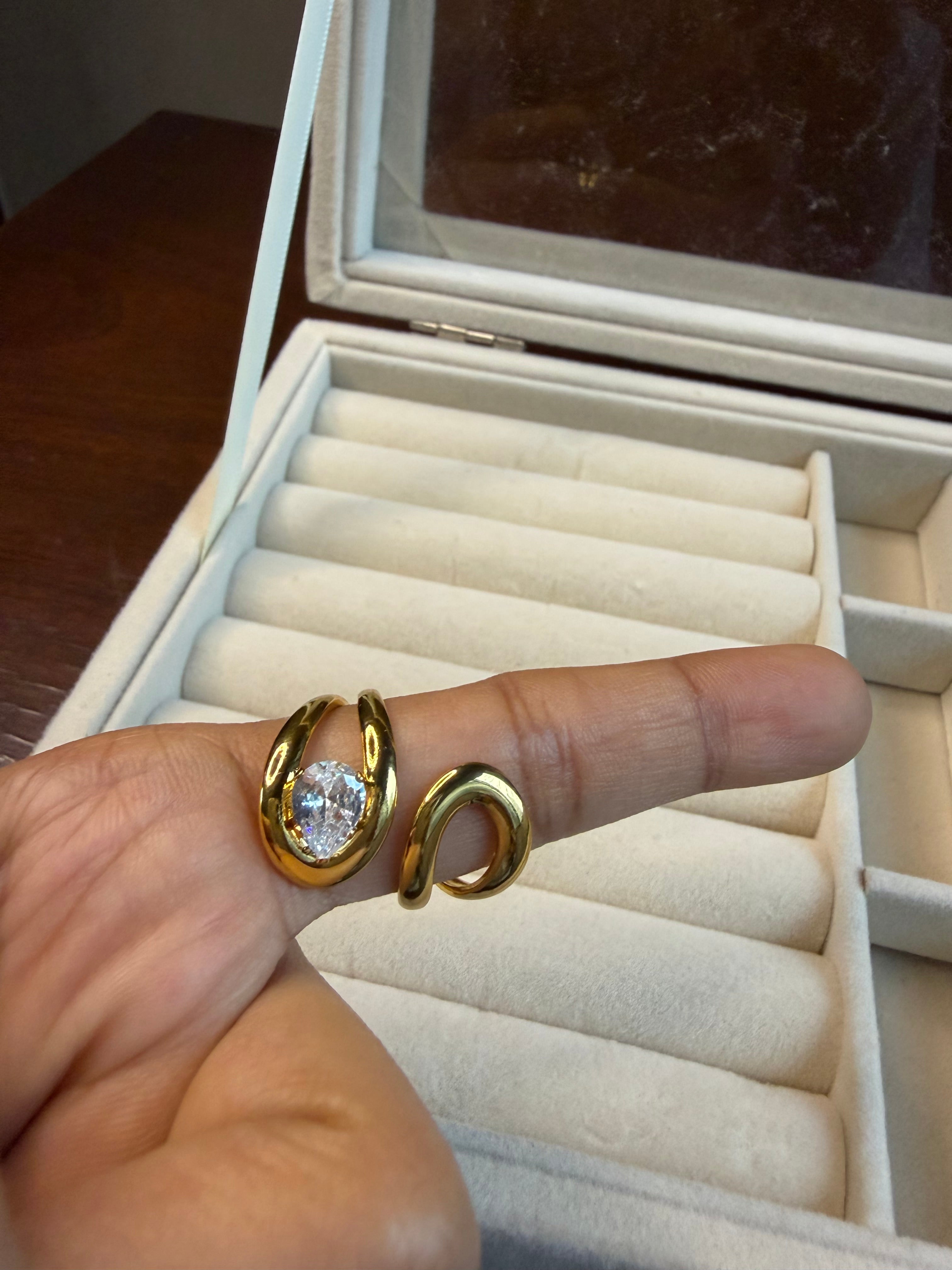 Zaria Ring