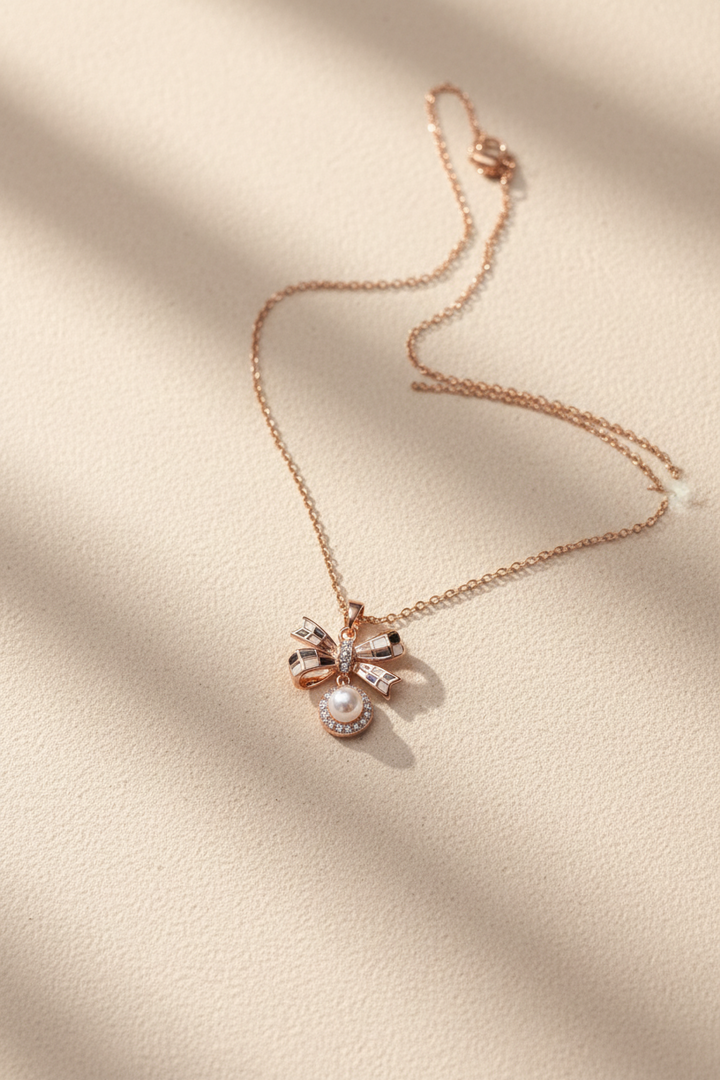 Bow Pearl Necklace