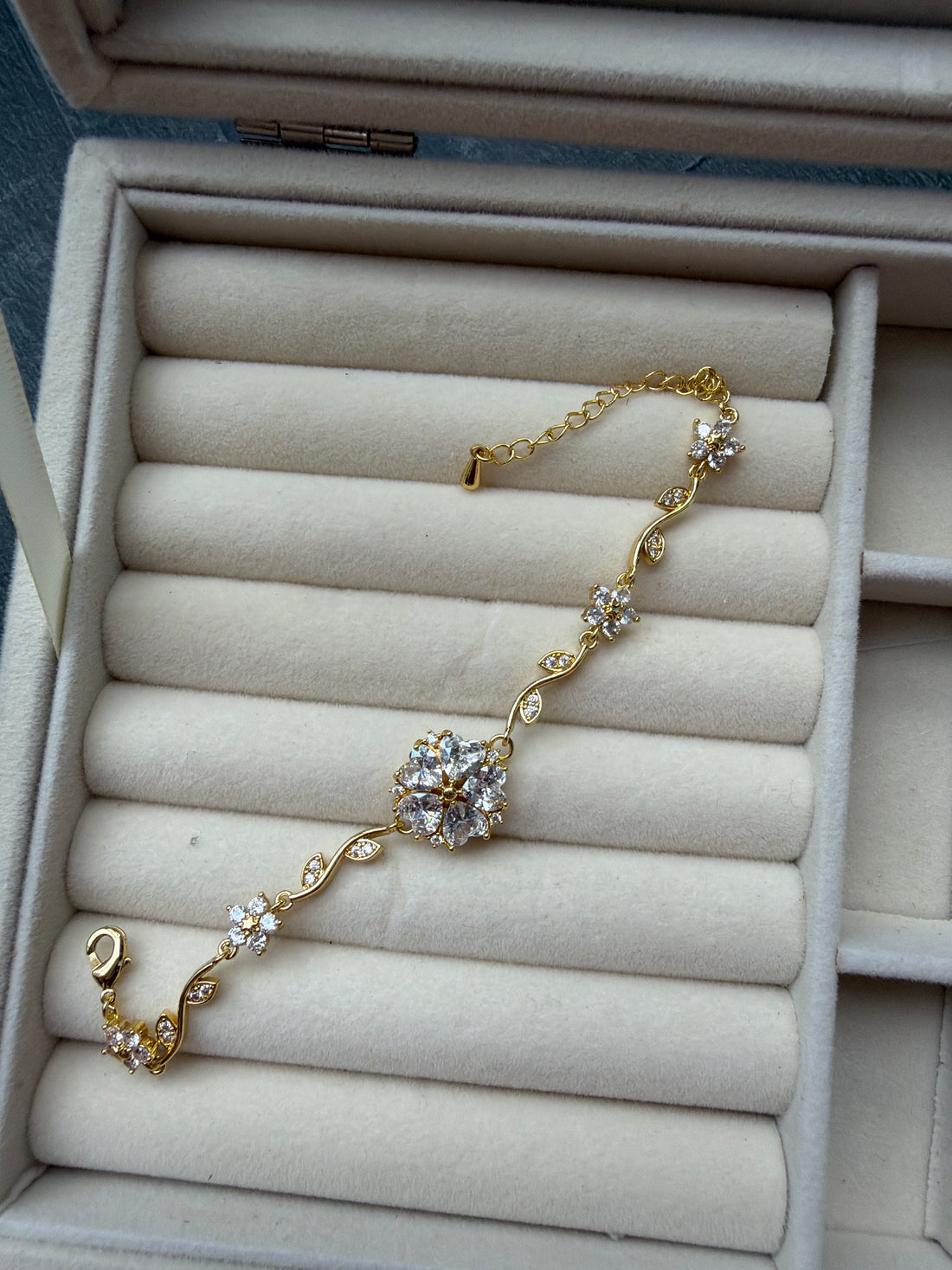 White Floral Bracelet