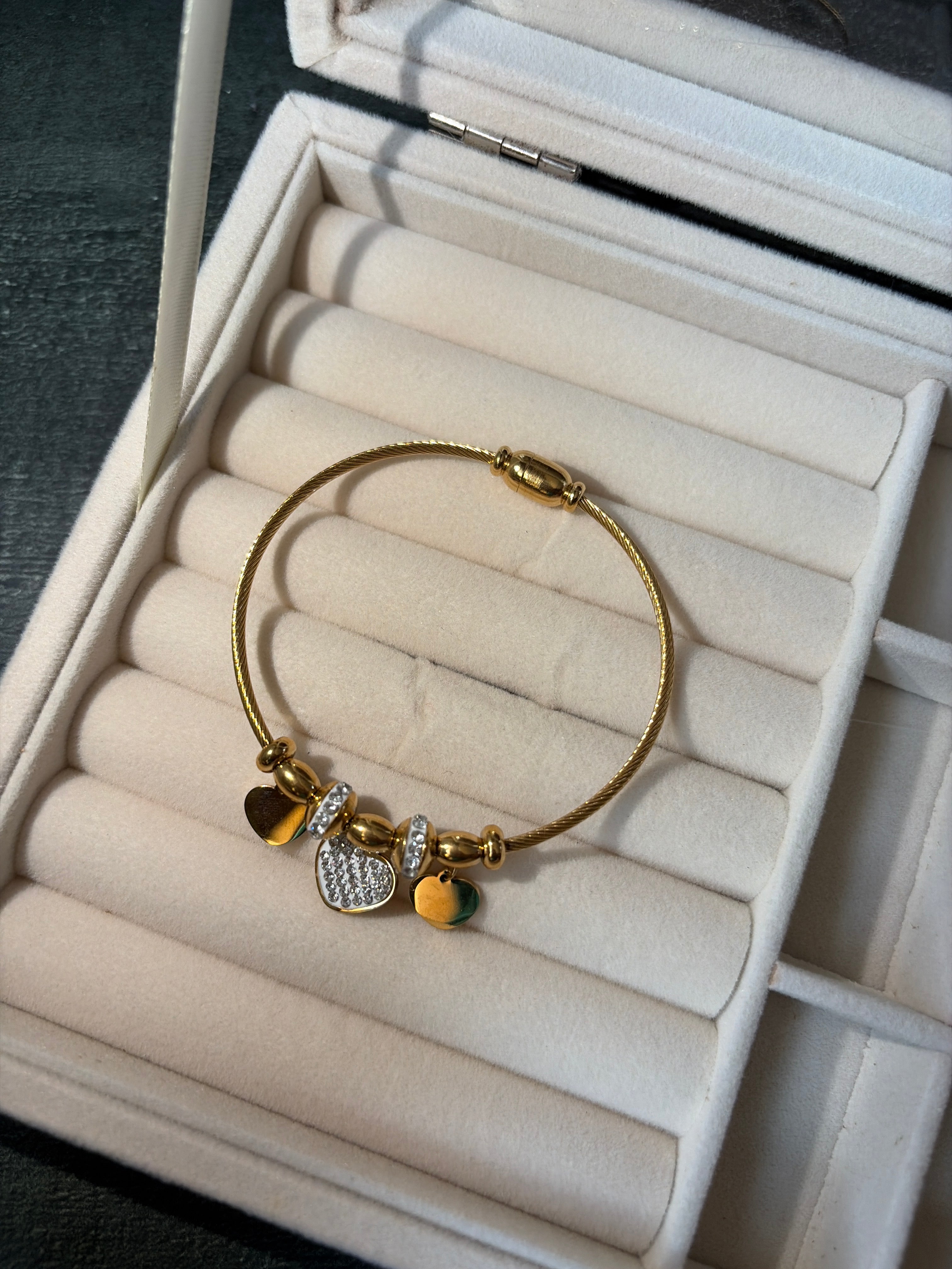 Heart Charm Gold Bracelet
