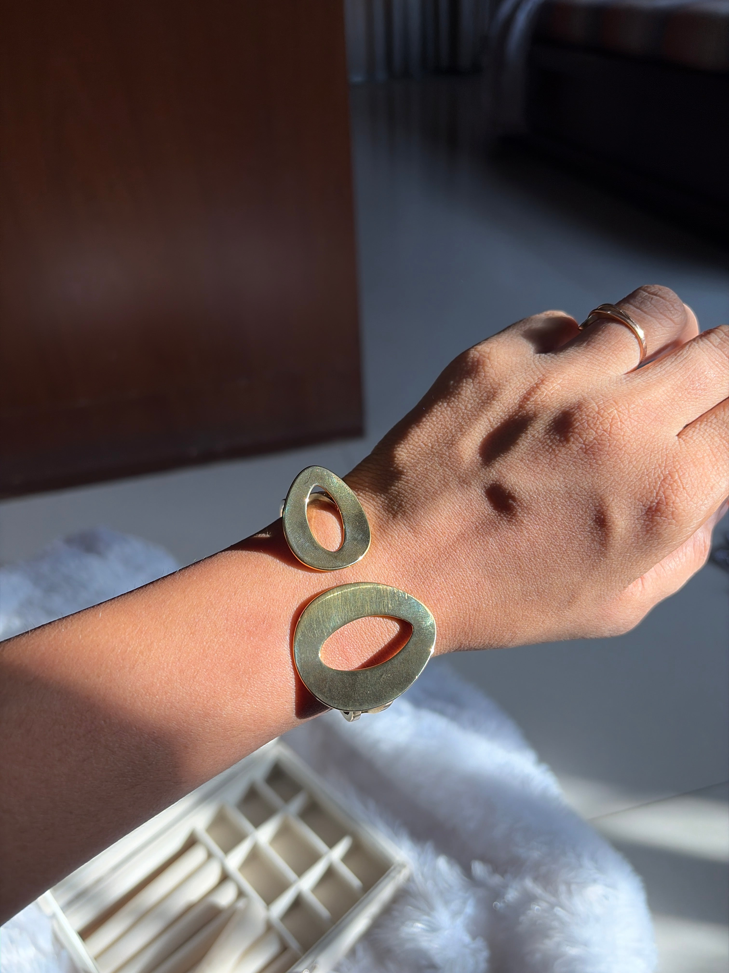 Double Drop Handcuff