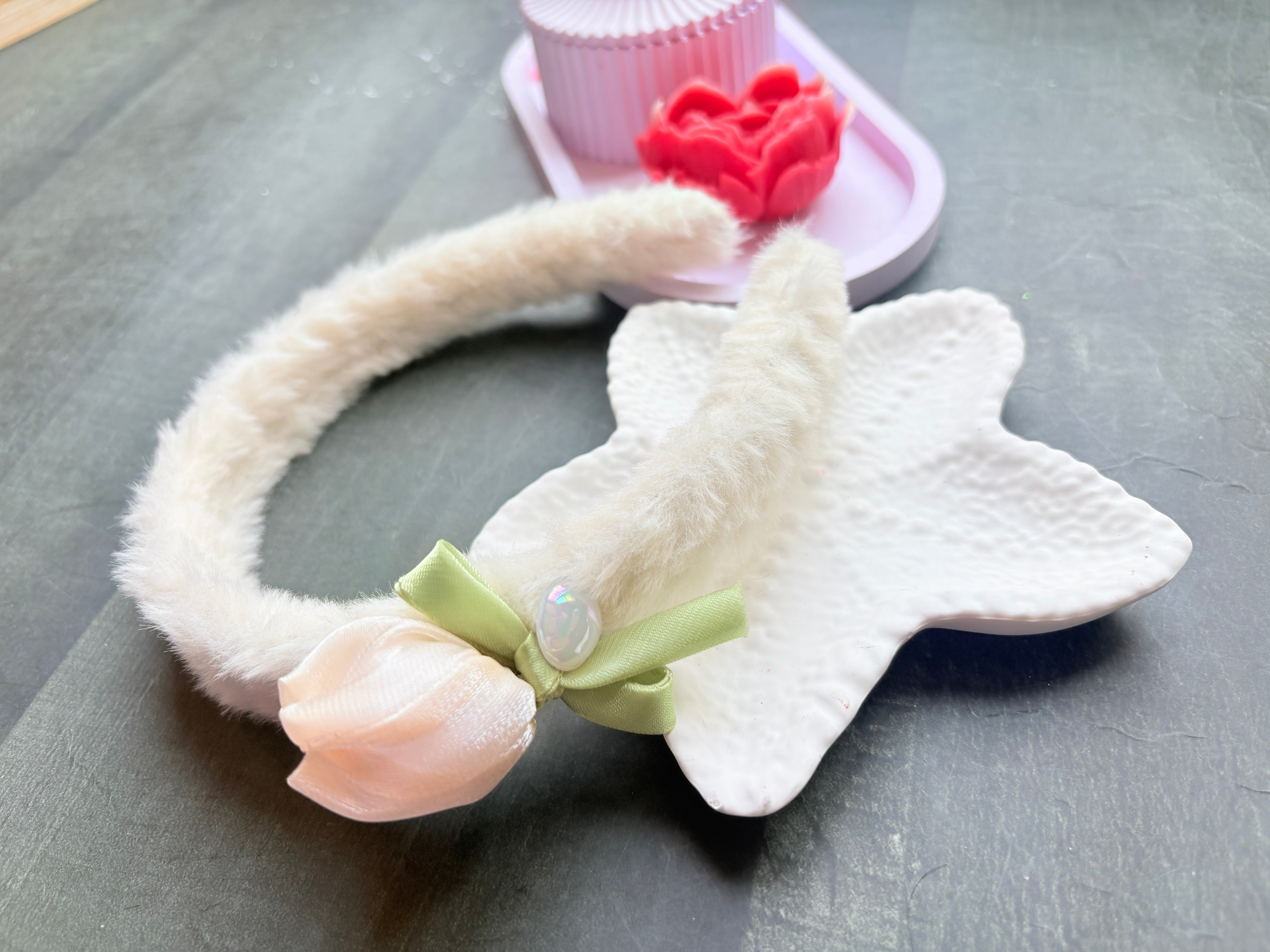 Tulip Bow Hairpin White