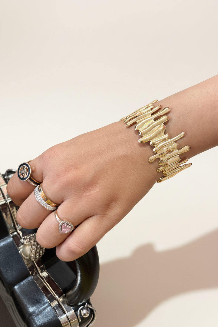 Golden Drops Handcuff