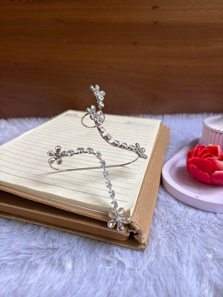 Royal Silver Palmcuff