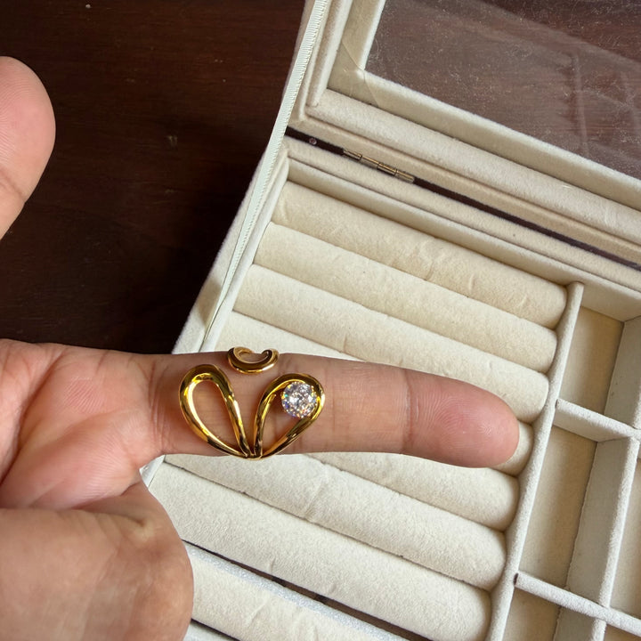 Heart whisper ring
