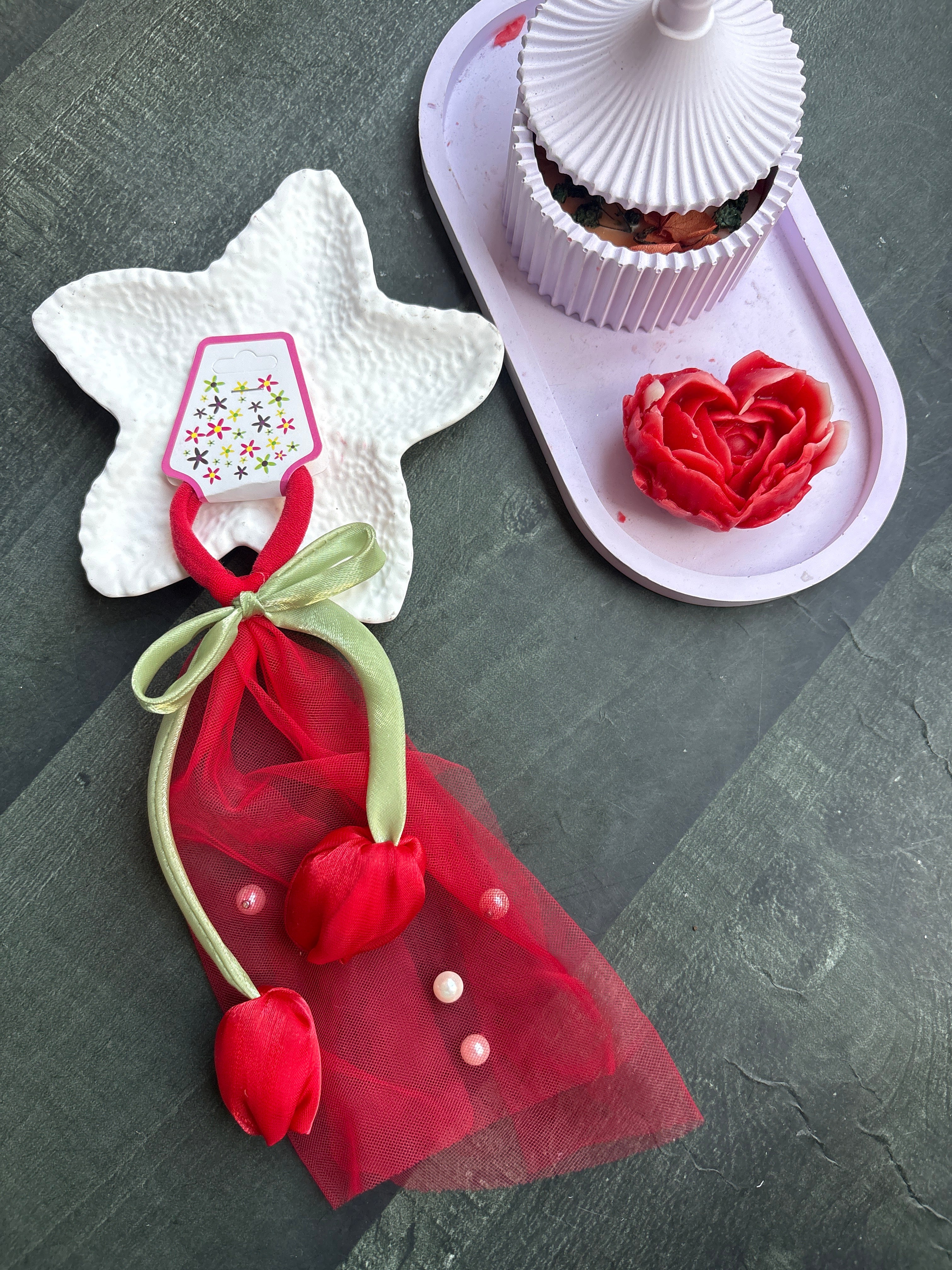 Tulip Bow Rubber Band Red