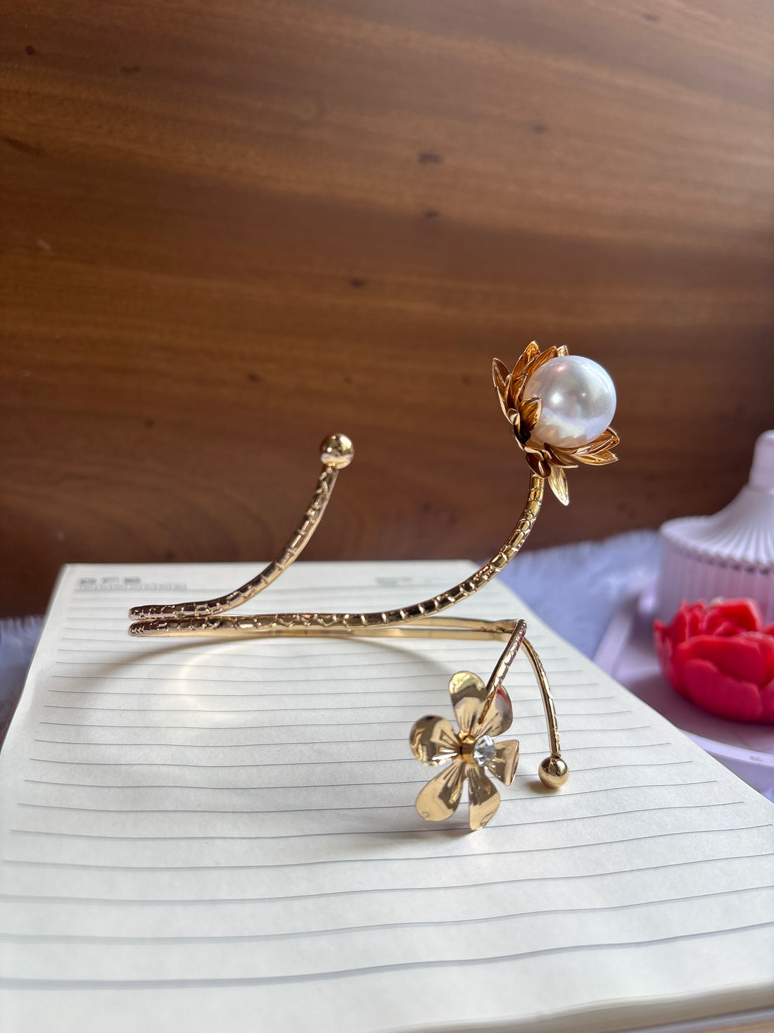 Flora Pearl Armcuff
