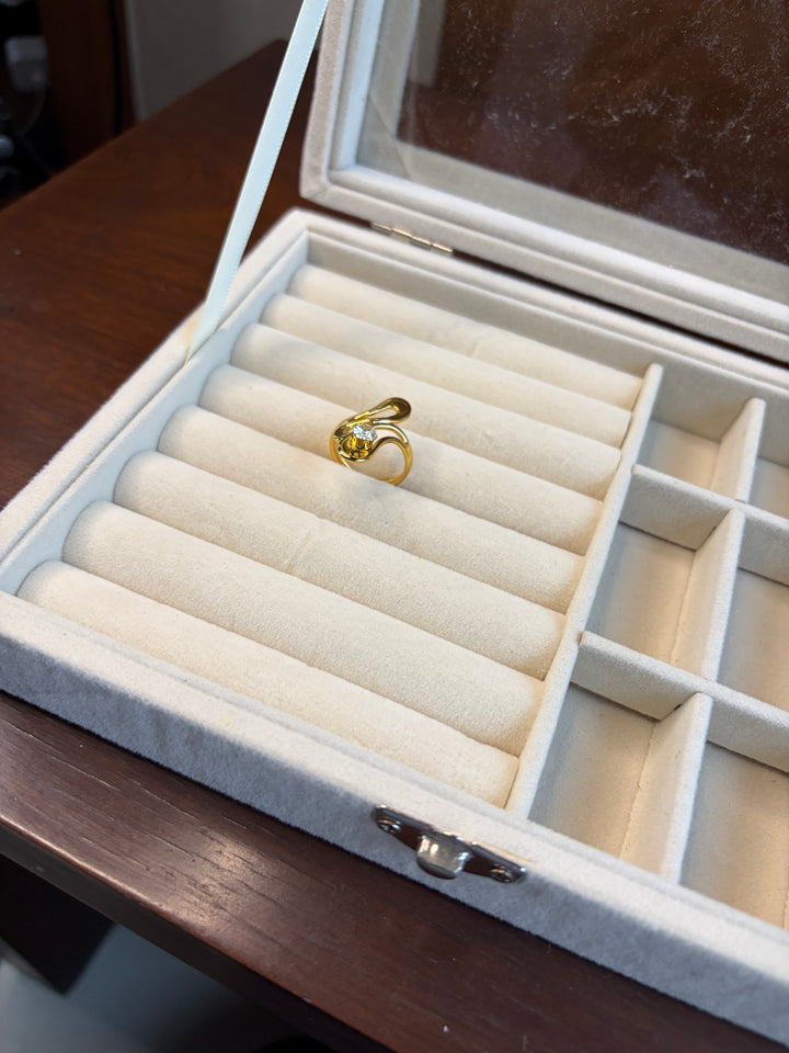 Divine Ring