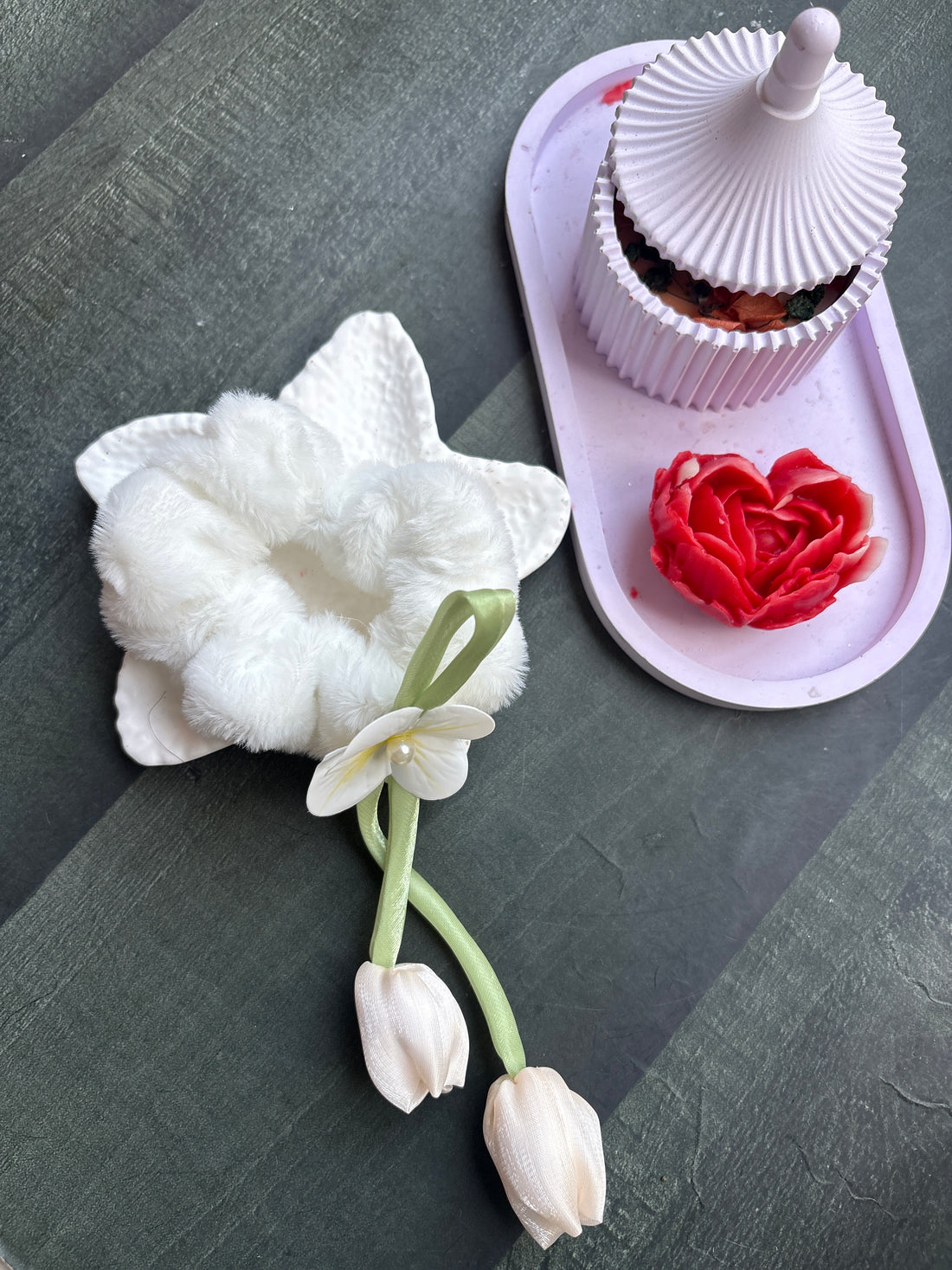 Tulip Scrunchie White