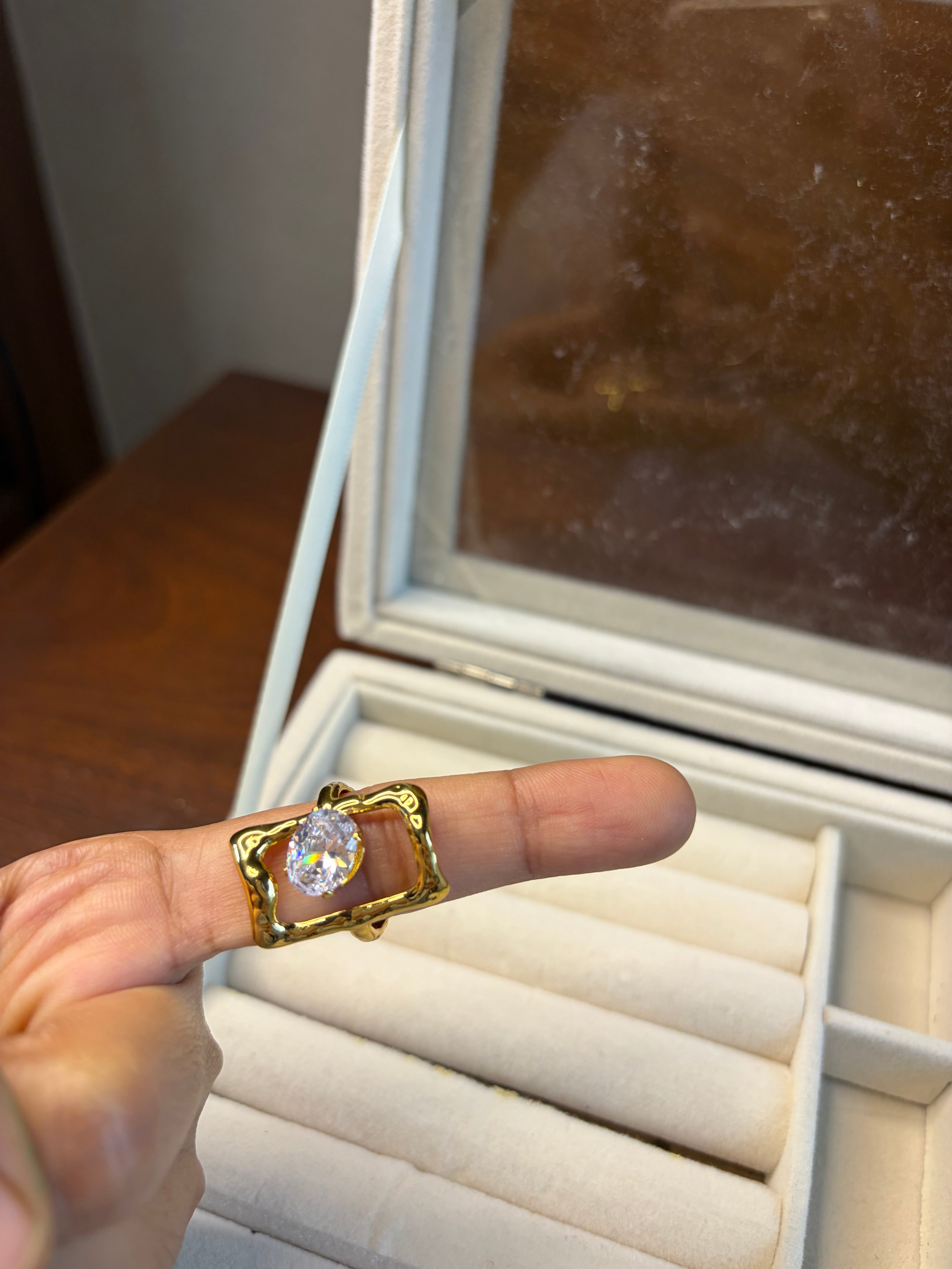 Royal Frame Ring