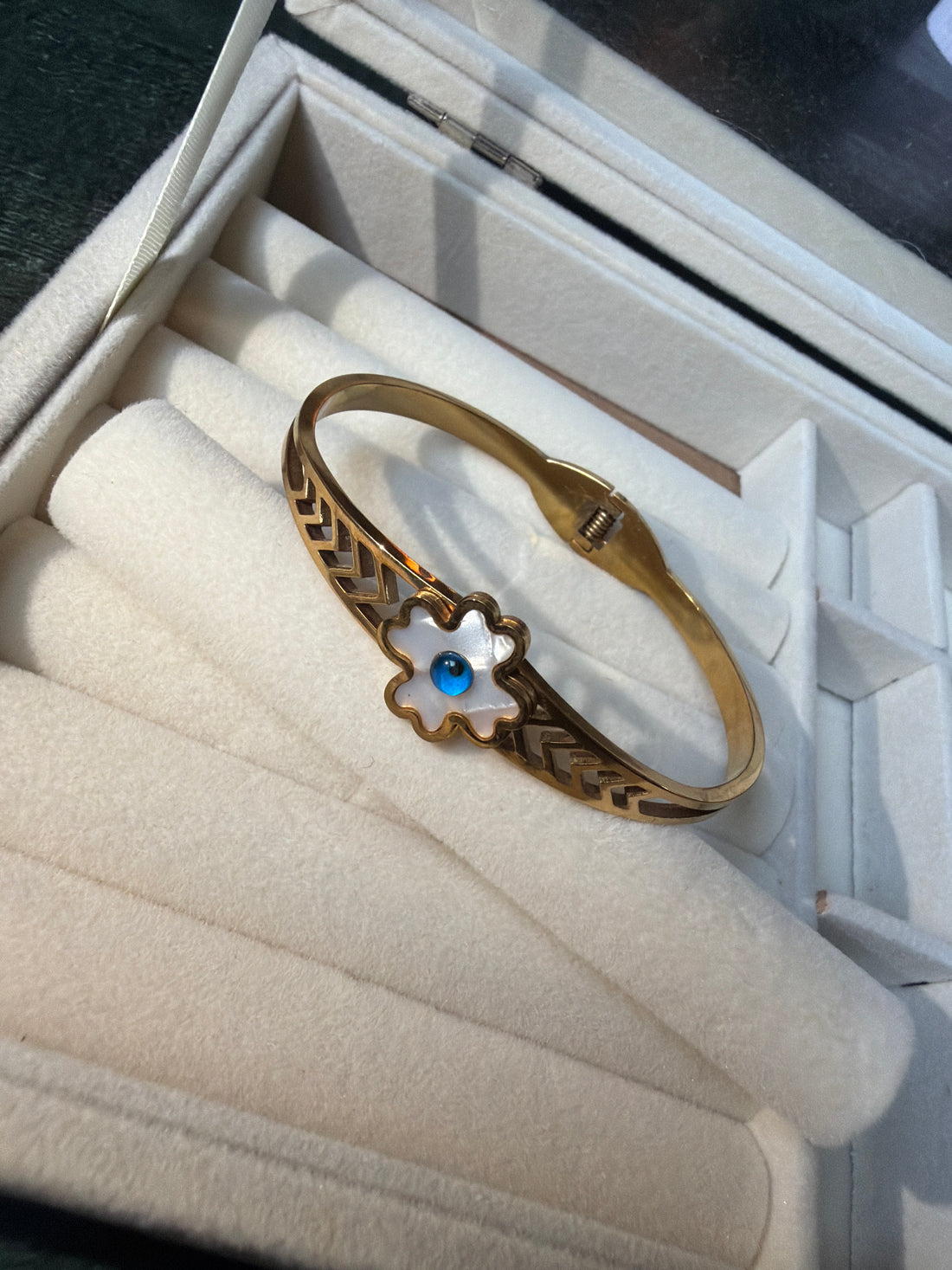 Flora Eye Bracelet