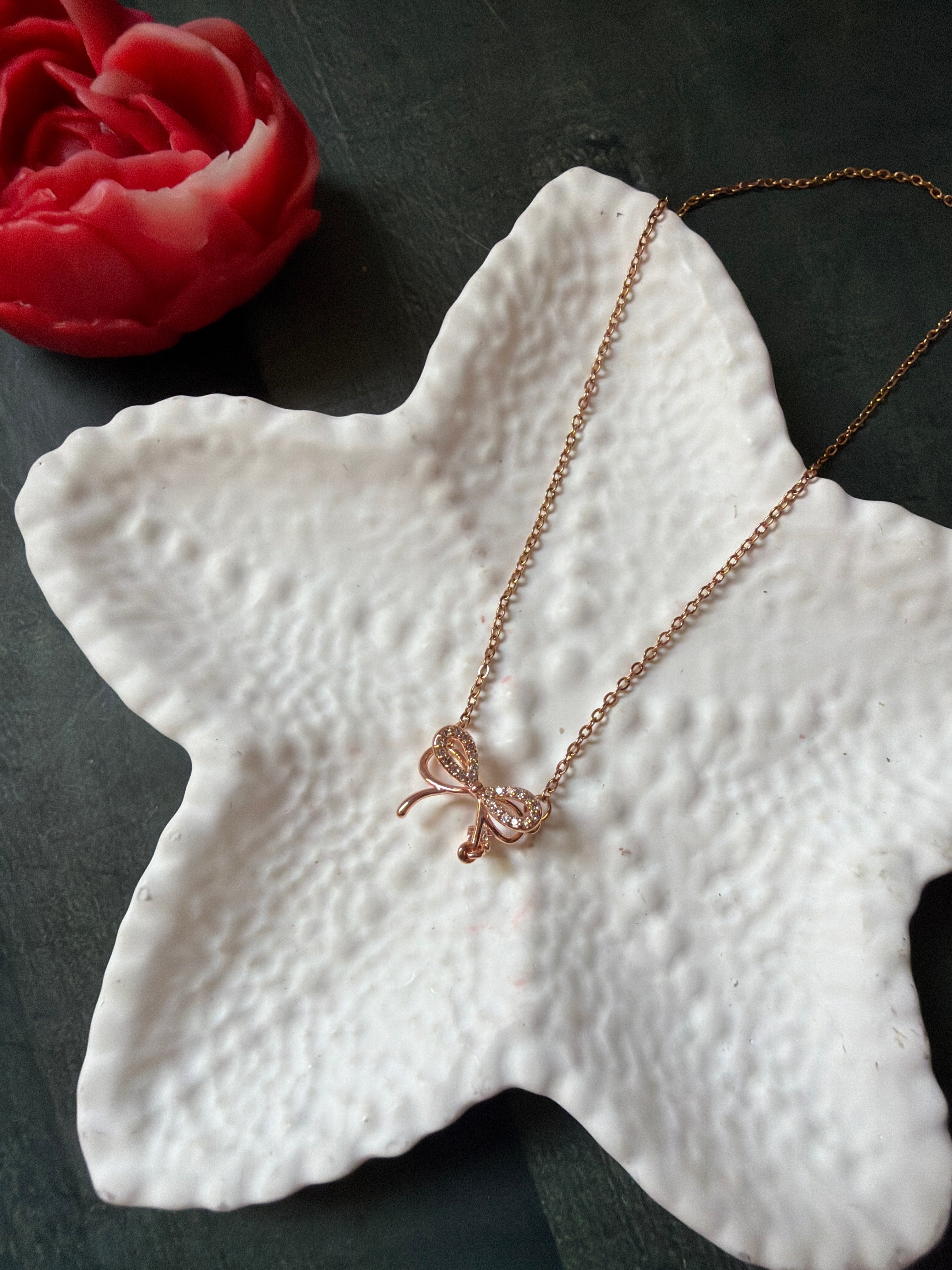 Bow charm Necklace