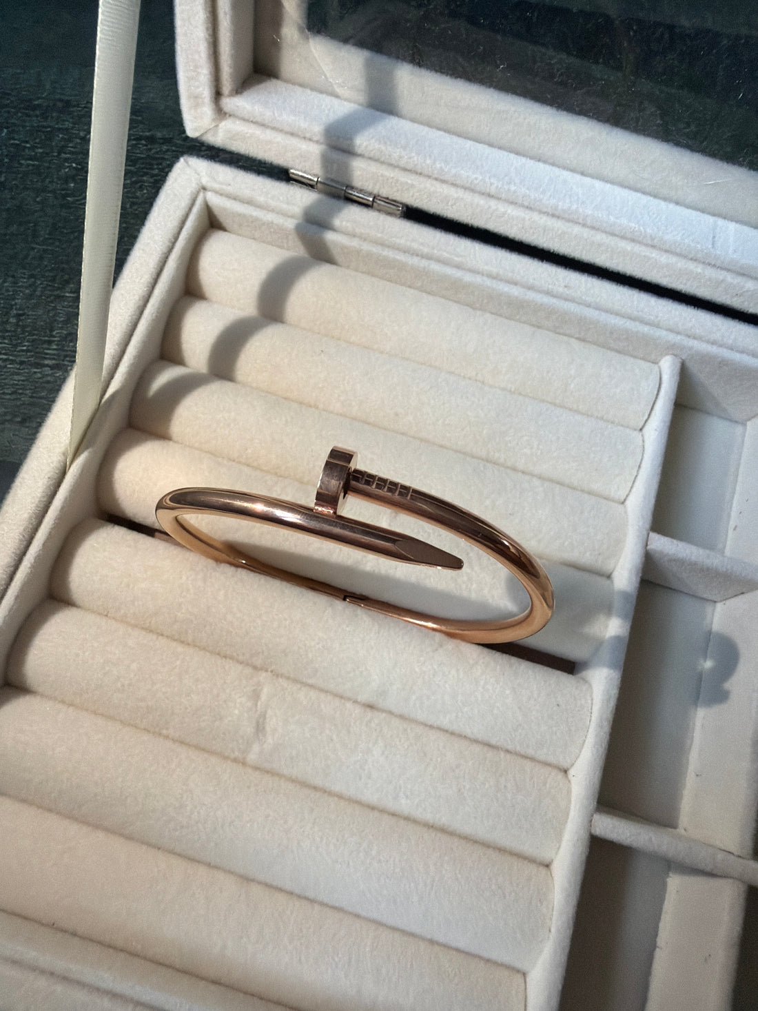 Classy Twist Bracelet