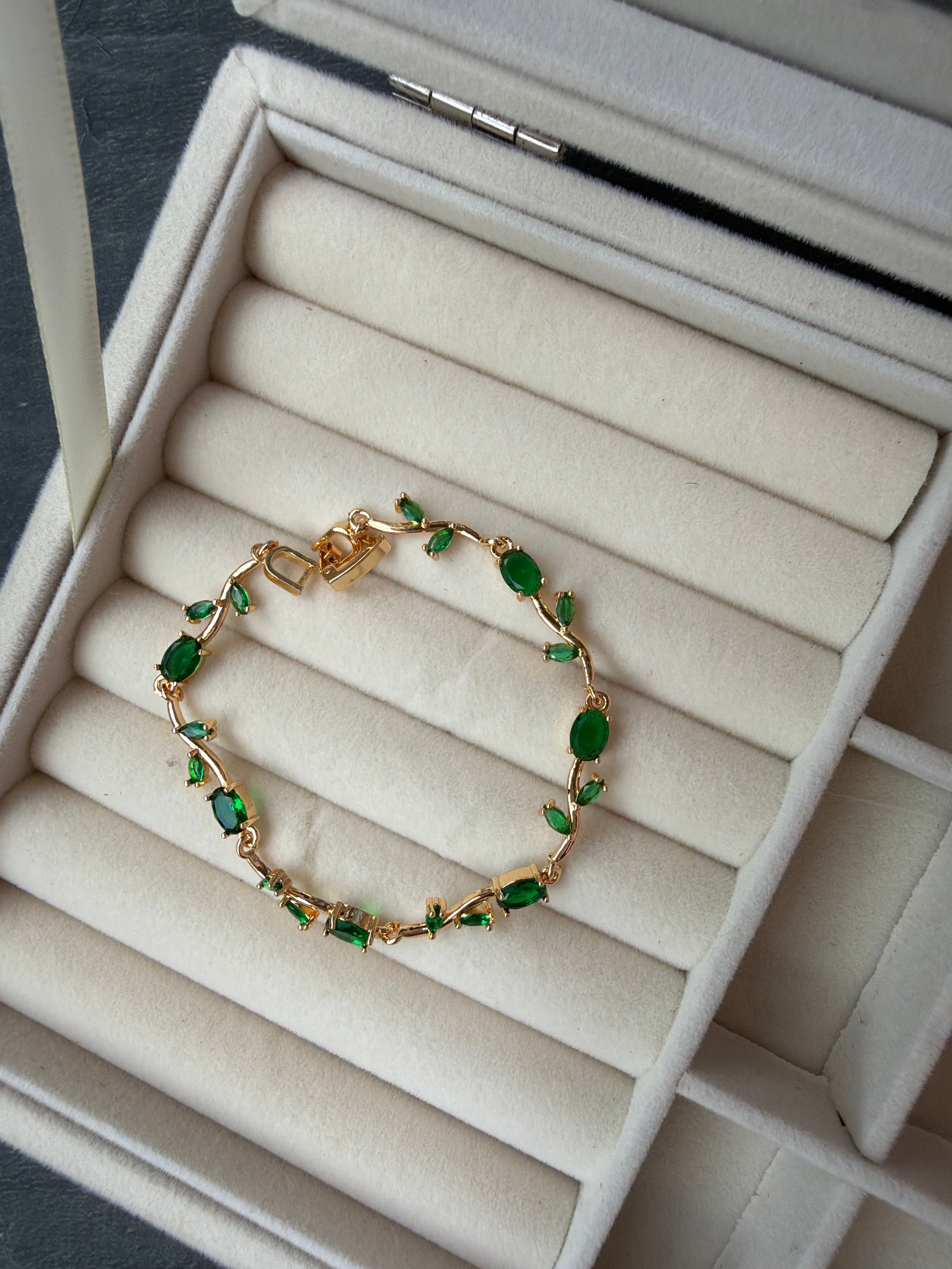 Green Tulip Bracelet