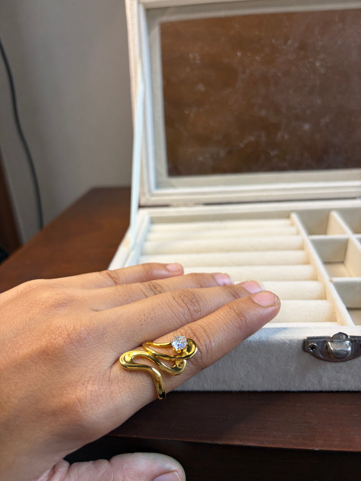 Divine Ring