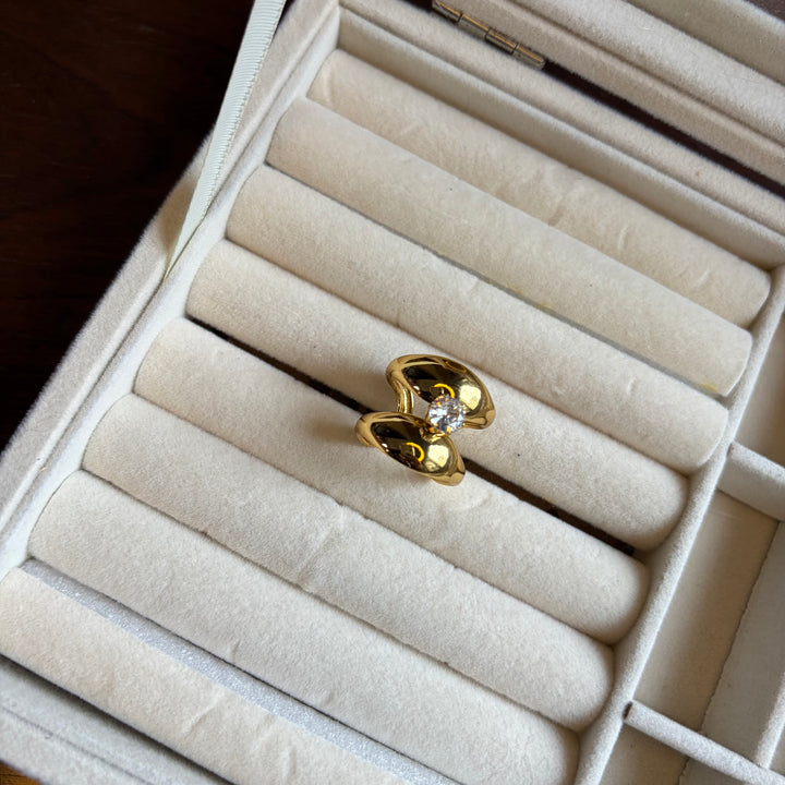 Orbit Ring