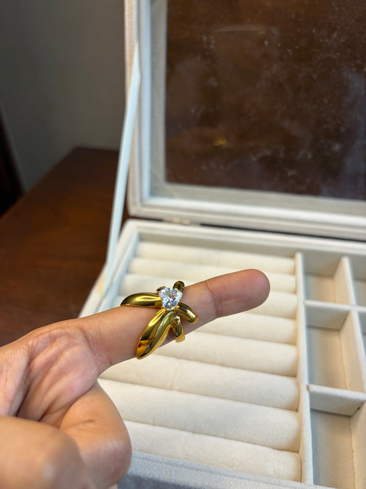 Bow Ring