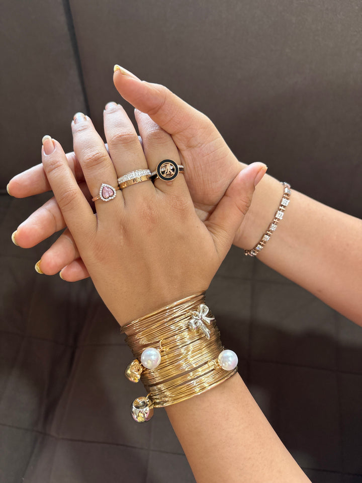Luxury Gold Wire Charm Hand cuff