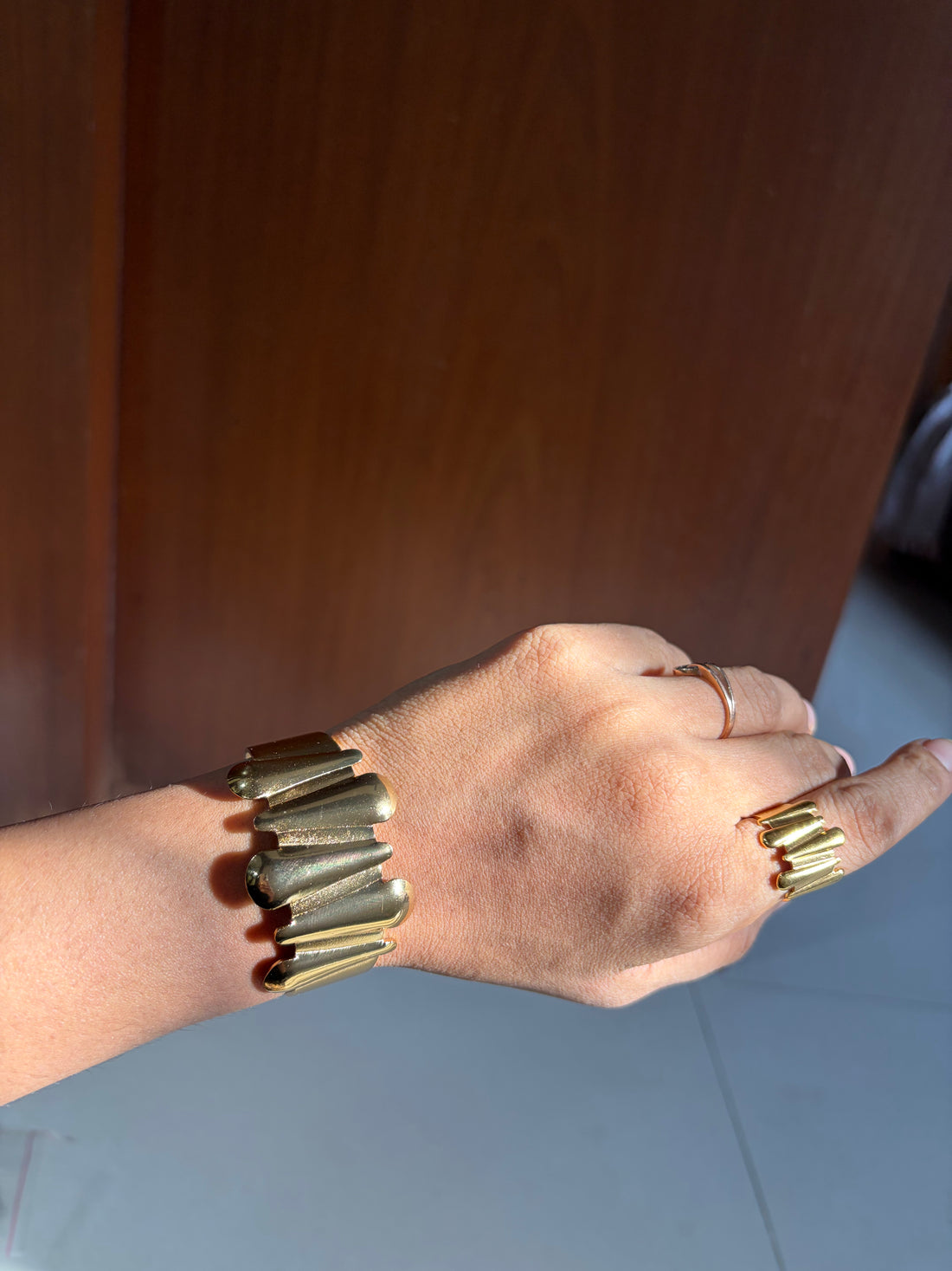 Drop Handcuff with Ring